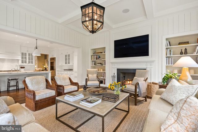 1321 DARNALL DR, Mclean, VA 22101