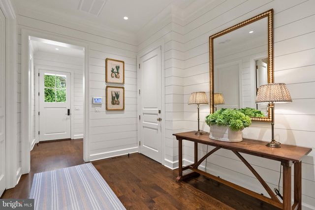 1321 DARNALL DR, Mclean, VA 22101