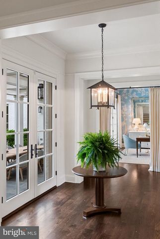 1321 DARNALL DR, Mclean, VA 22101