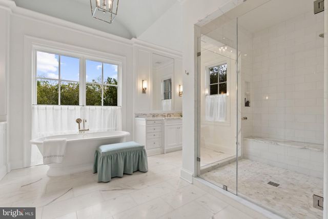 1321 DARNALL DR, Mclean, VA 22101