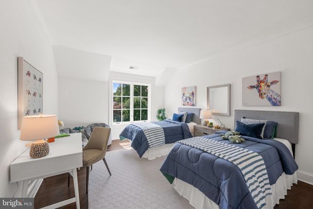 1321 DARNALL DR, Mclean, VA 22101