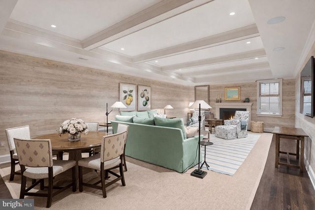 1321 DARNALL DR, Mclean, VA 22101