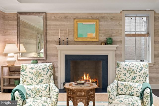 1321 DARNALL DR, Mclean, VA 22101