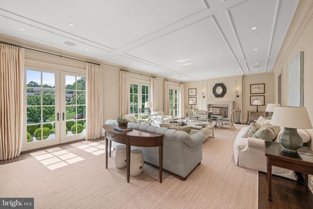 1321 DARNALL DR, Mclean, VA 22101