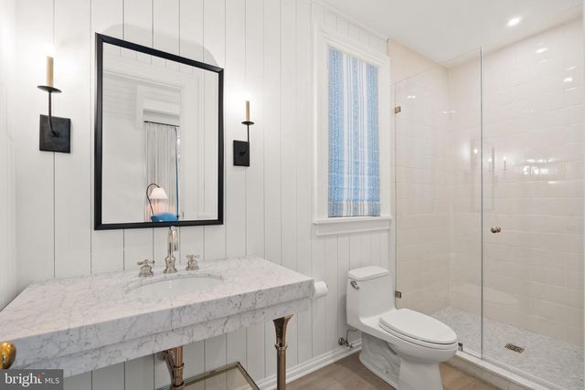 1321 DARNALL DR, Mclean, VA 22101