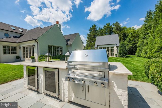 1321 DARNALL DR, Mclean, VA 22101