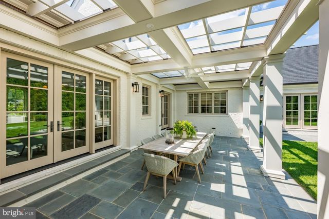 1321 DARNALL DR, Mclean, VA 22101