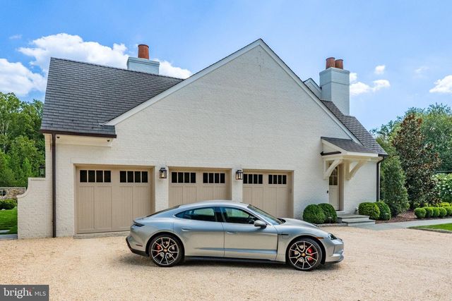 1321 DARNALL DR, Mclean, VA 22101
