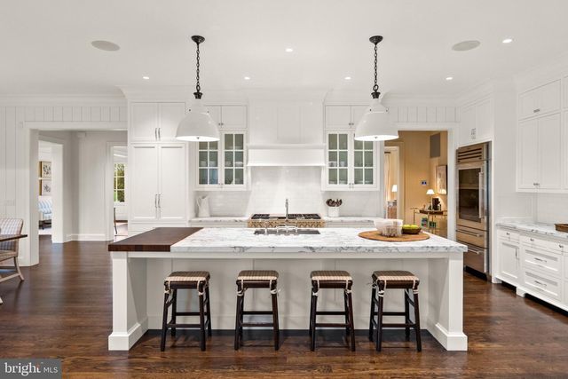 1321 DARNALL DR, Mclean, VA 22101