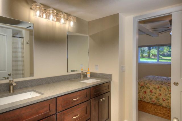 S5667 Old Lake Road, Baraboo, WI 53913