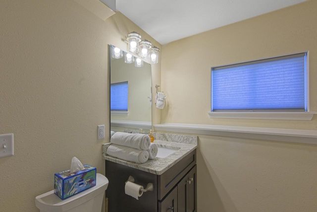 S5667 Old Lake Road, Baraboo, WI 53913