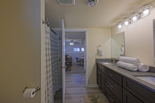 S5667 Old Lake Road, Baraboo, WI 53913