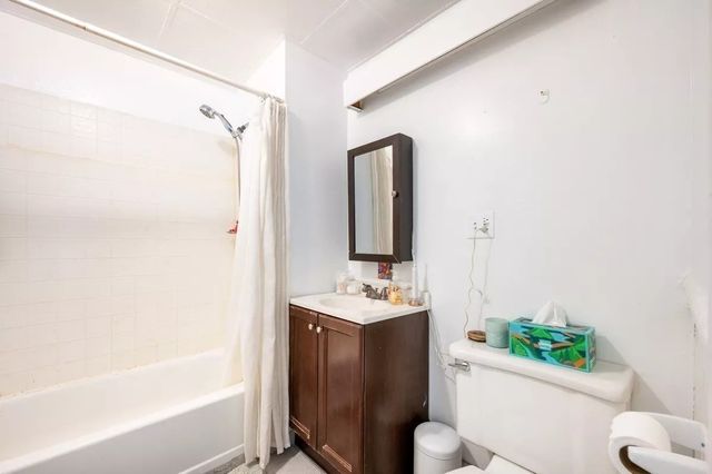 382 Riverway 2, Boston, MA 02115