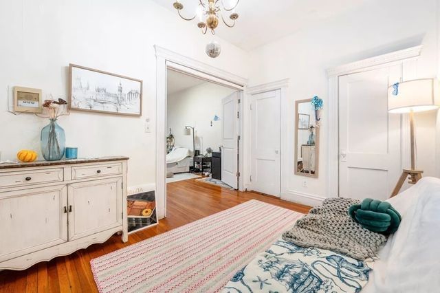 382 Riverway 2, Boston, MA 02115