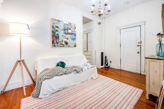 382 Riverway 2, Boston, MA 02115