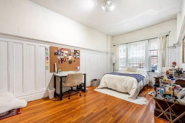 382 Riverway 2, Boston, MA 02115