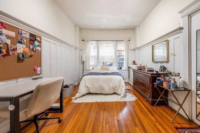 382 Riverway 2, Boston, MA 02115
