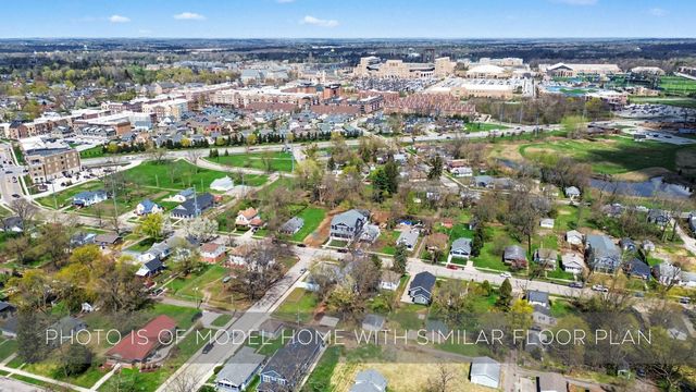 1249 Corby Boulevard B, South Bend, IN 46617