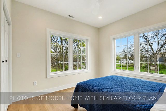1249 Corby Boulevard B, South Bend, IN 46617