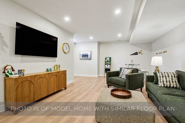 1249 Corby Boulevard B, South Bend, IN 46617