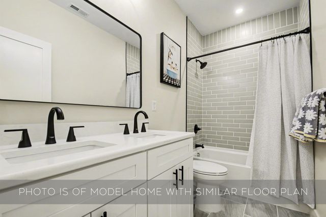 1249 Corby Boulevard B, South Bend, IN 46617