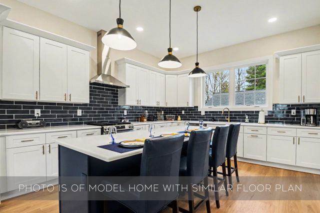 1249 Corby Boulevard B, South Bend, IN 46617
