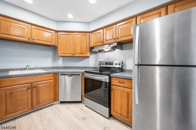 150 Jamestown Rd, Bernards Twp., NJ 07920