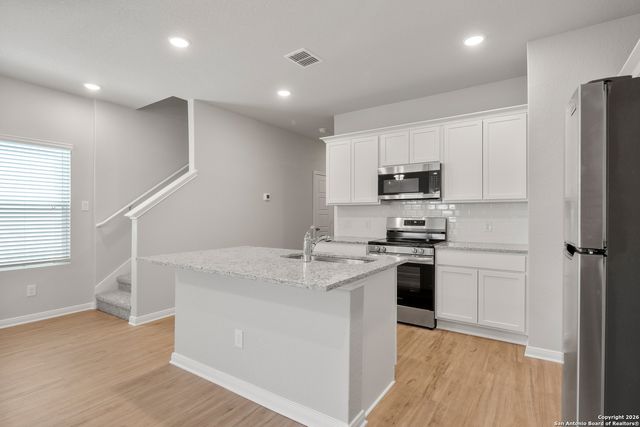 3815 Abbott Pass Unit 102, St Hedwig, TX 78152