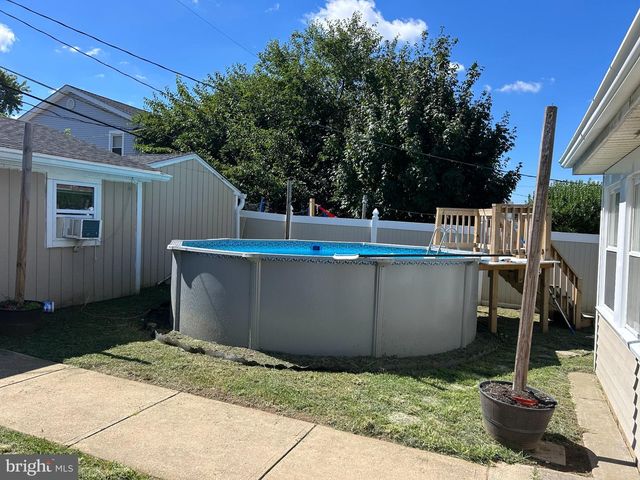 6817 BRENTWOOD AVE, Dundalk, MD 21222
