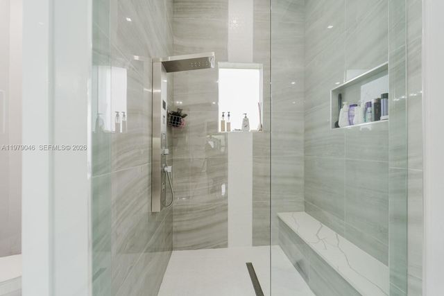 398 35th Ave NW, Naples, FL 34120