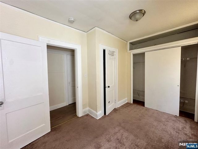 213-215 S 5th Street 1, Elizabeth, NJ 07206