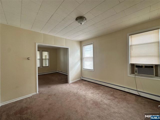 213-215 S 5th Street 1, Elizabeth, NJ 07206