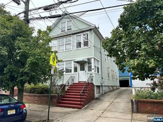 213-215 S 5th Street 1, Elizabeth, NJ 07206