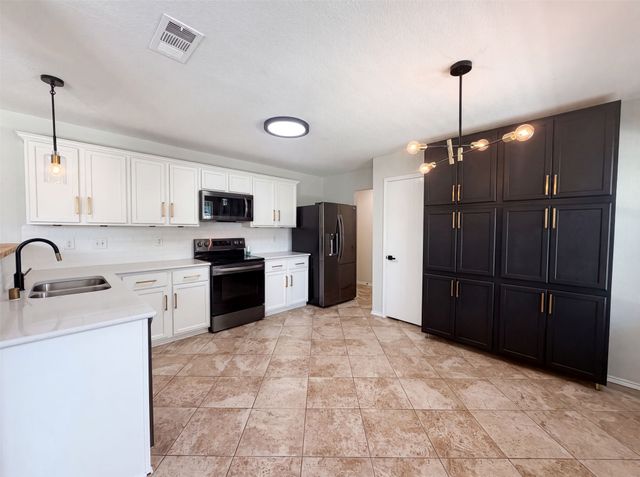 3605 Lazy River Ranch Road, Fort Worth, TX 76262