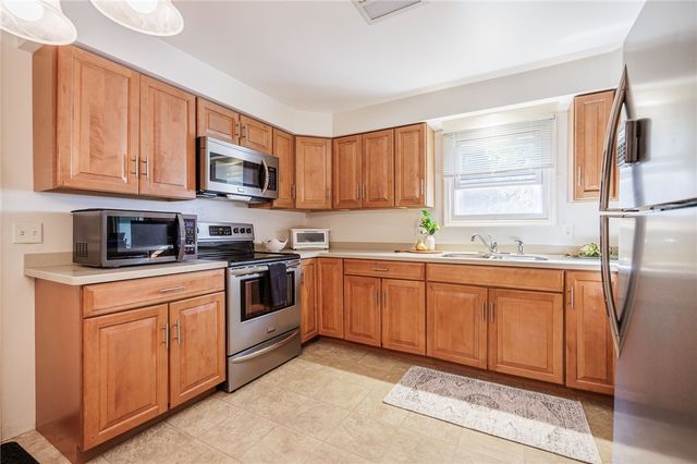 6 Courtney Drive, Seneca Falls, NY 13148