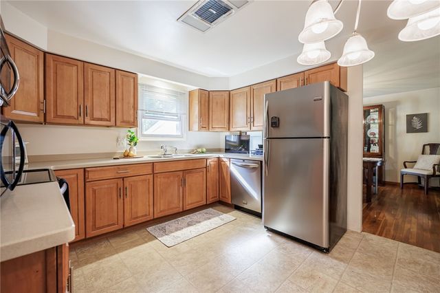 6 Courtney Drive, Seneca Falls, NY 13148