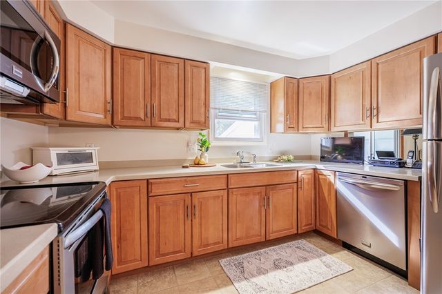 6 Courtney Drive, Seneca Falls, NY 13148