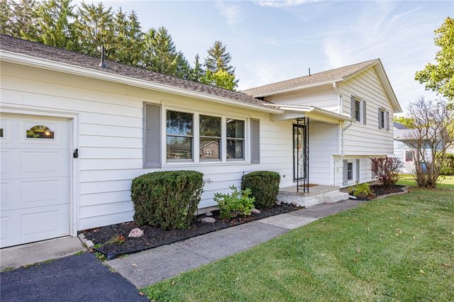 6 Courtney Drive, Seneca Falls, NY 13148