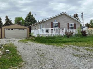 9827 N LINCOLN RD, Syracuse, IN 46567