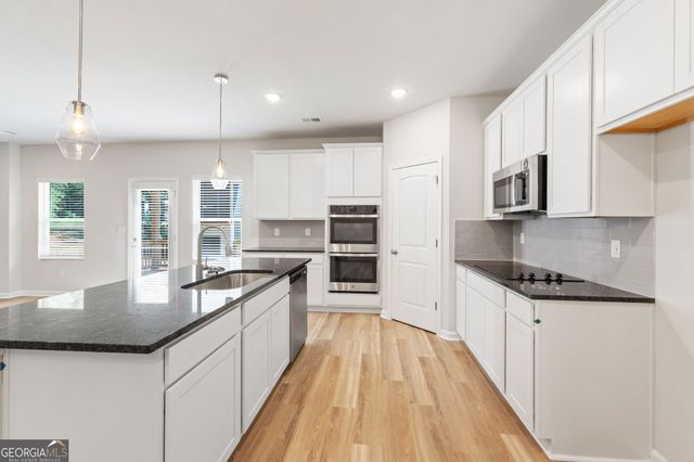 300 Hudson Court, Jackson, GA 30233
