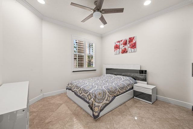 7048 Via Leonardo, Lake Worth, FL 33467