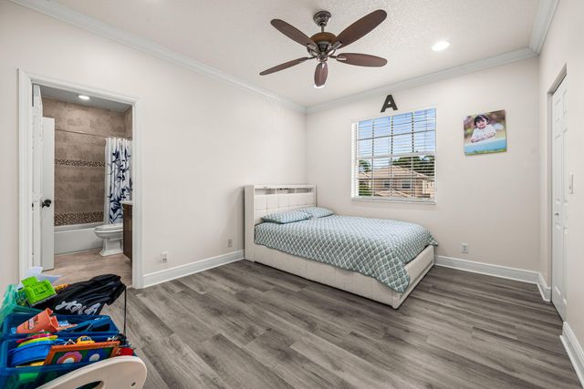 7048 Via Leonardo, Lake Worth, FL 33467