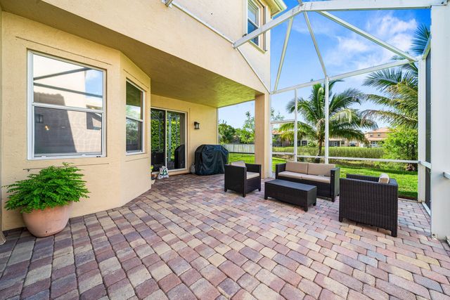 7048 Via Leonardo, Lake Worth, FL 33467