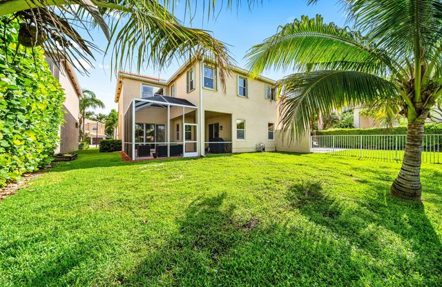7048 Via Leonardo, Lake Worth, FL 33467