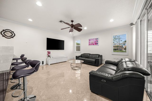 7048 Via Leonardo, Lake Worth, FL 33467