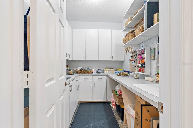 830 PINELLAS BAYWAY S, St Petersburg, FL 33715