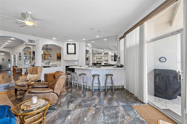 830 PINELLAS BAYWAY S, St Petersburg, FL 33715