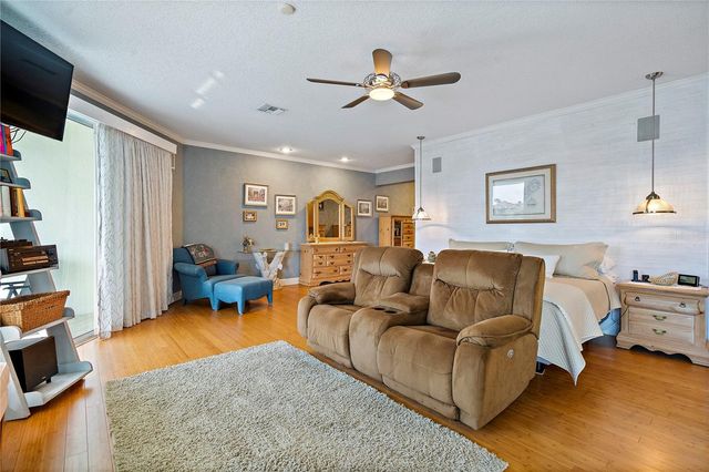 830 PINELLAS BAYWAY S, St Petersburg, FL 33715