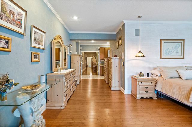 830 PINELLAS BAYWAY S, St Petersburg, FL 33715