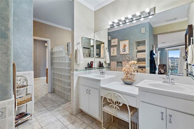 830 PINELLAS BAYWAY S, St Petersburg, FL 33715